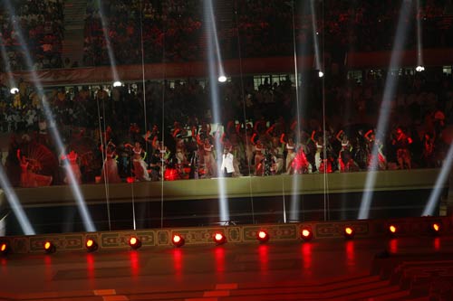 भव्‍य उद्घाटन की रंगारंग तस्‍वीरें  | चला सोनिया चानू का जादू