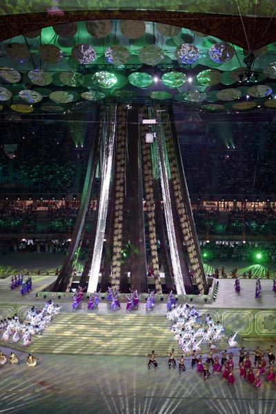 भव्‍य उद्घाटन की रंगारंग तस्‍वीरें  | चला सोनिया चानू का जादू