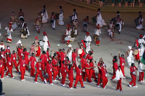 भव्‍य उद्घाटन की रंगारंग तस्‍वीरें  | चला सोनिया चानू का जादू