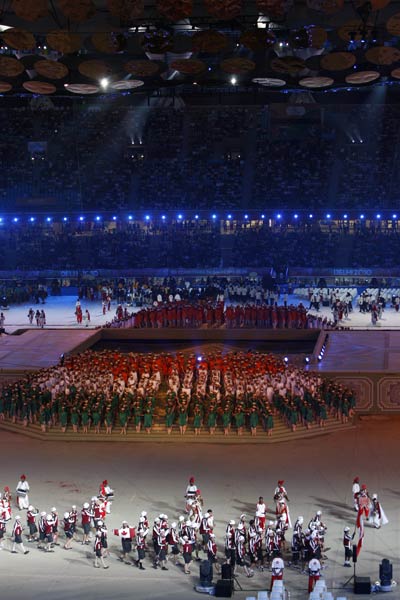 भव्‍य उद्घाटन की रंगारंग तस्‍वीरें  | चला सोनिया चानू का जादू