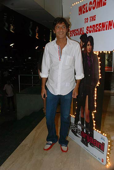 'अंजाना-अंजानी' की स्‍पेशल स्‍क्रीनिंग | 'अंजाना...' की पहली तस्वीर