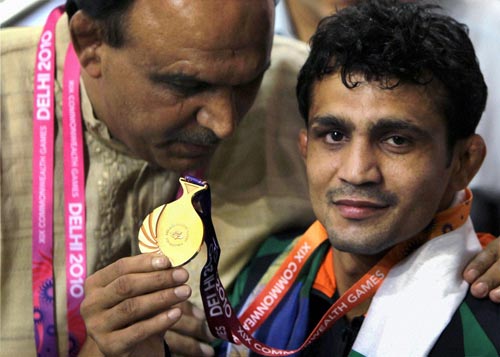 भारतीय पहलवानों ने बटोरा सोना | भव्‍य उद्घाटन की तस्‍वीरें