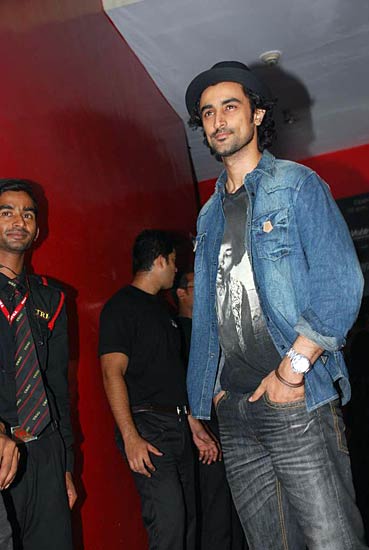 ‘रोबोट’ की स्‍पेशल स्‍क्रीनिंग | रजनीकांत से रोमांस!