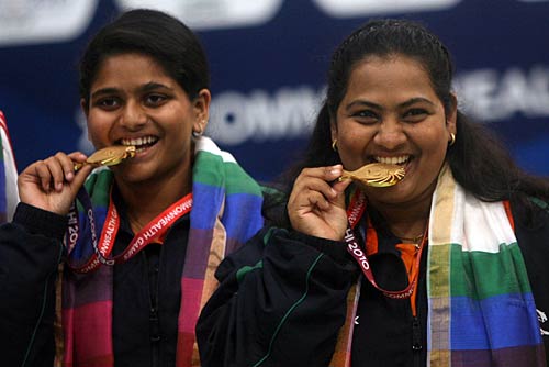 भारतीय पहलवानों ने बटोरा सोना | भव्‍य उद्घाटन की तस्‍वीरें