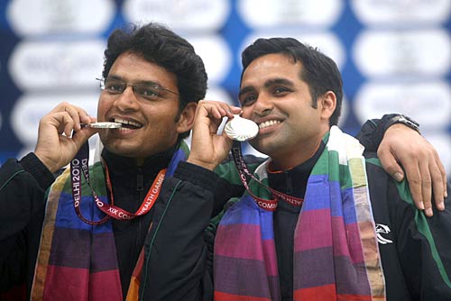 भारतीय पहलवानों ने बटोरा सोना | भव्‍य उद्घाटन की तस्‍वीरें