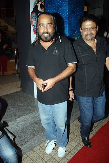 ‘रोबोट’ की स्‍पेशल स्‍क्रीनिंग | रजनीकांत से रोमांस!