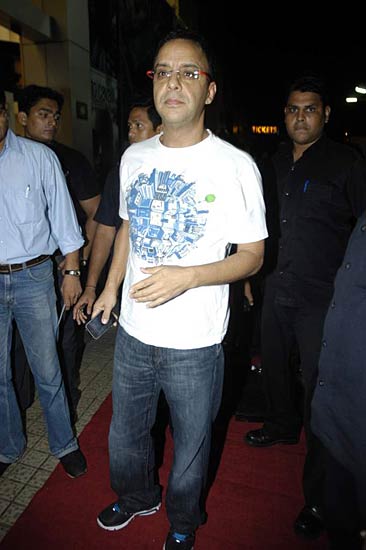 ‘रोबोट’ की स्‍पेशल स्‍क्रीनिंग | रजनीकांत से रोमांस!