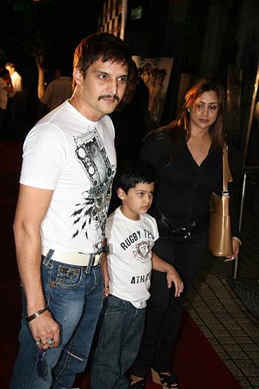 ‘रोबोट’ की स्‍पेशल स्‍क्रीनिंग | रजनीकांत से रोमांस!