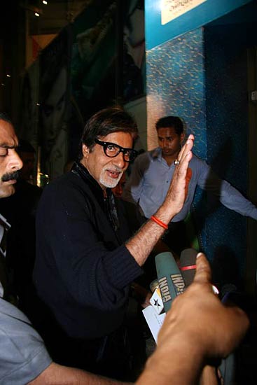 ‘रोबोट’ की स्‍पेशल स्‍क्रीनिंग | रजनीकांत से रोमांस!