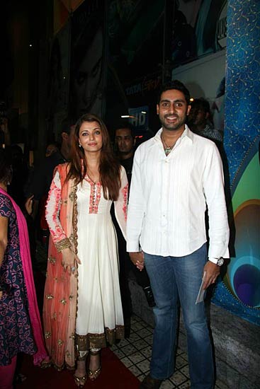 ‘रोबोट’ की स्‍पेशल स्‍क्रीनिंग | रजनीकांत से रोमांस!