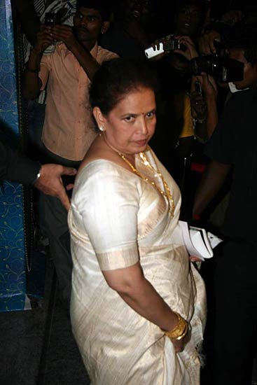 ‘रोबोट’ की स्‍पेशल स्‍क्रीनिंग | रजनीकांत से रोमांस!