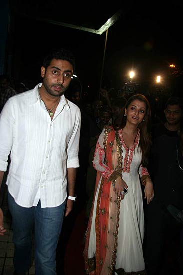 ‘रोबोट’ की स्‍पेशल स्‍क्रीनिंग | रजनीकांत से रोमांस!