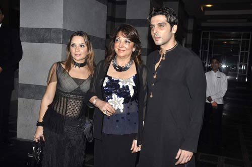 शाहरुख व गौरी के संग पार्टी में सितारे | किंग खान की पार्टी