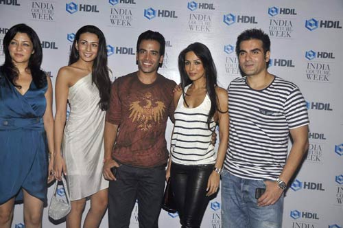 शाहरुख व गौरी के संग पार्टी में सितारे | किंग खान की पार्टी