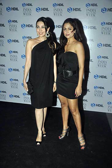 शाहरुख व गौरी के संग पार्टी में सितारे | किंग खान की पार्टी