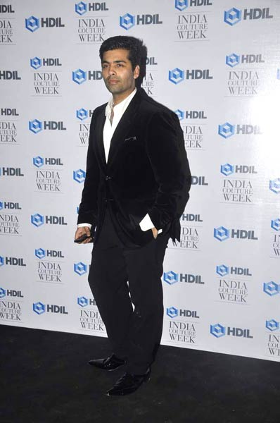 शाहरुख व गौरी के संग पार्टी में सितारे | किंग खान की पार्टी