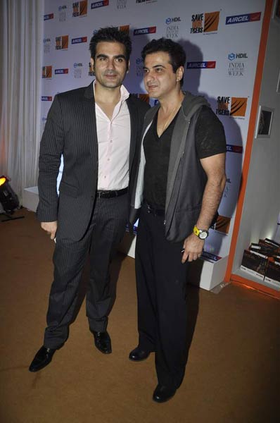 अमिताभ, शाहरुख और रितिक रैंप पर | किंग खान की पार्टी