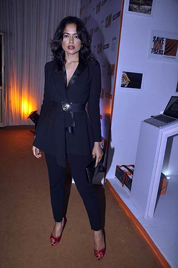 कोटूर फैशन वीक में सितारे | एचडीआईएल फैशन वीक