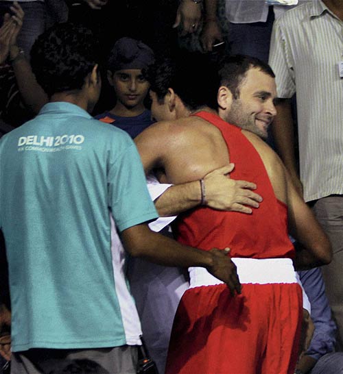 पहलवानों और निशानेबाजों का रहा दबदबा | हुई सोने की बरसात