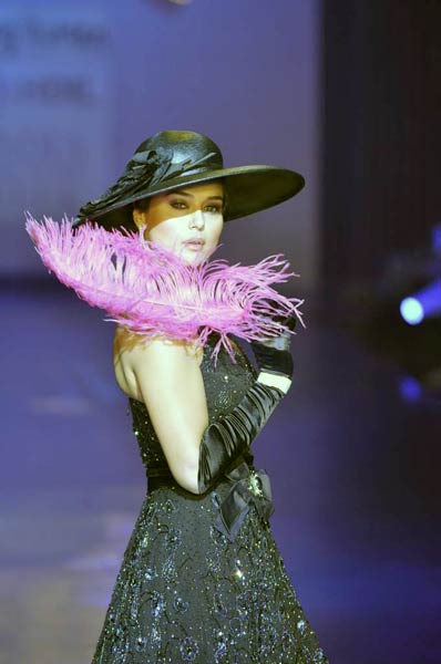 सलमान की 'बीइंग ह्यूमन' के लिए रैंप पर परियां | रैंप पर सितारे