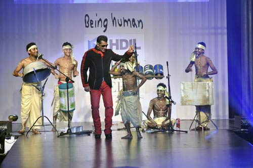 सलमान की 'बीइंग ह्यूमन' के लिए रैंप पर परियां | रैंप पर सितारे