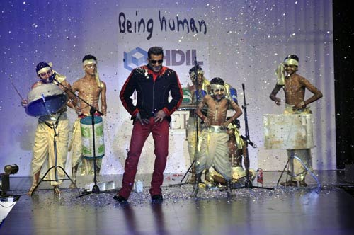 सलमान की 'बीइंग ह्यूमन' के लिए रैंप पर परियां | रैंप पर सितारे