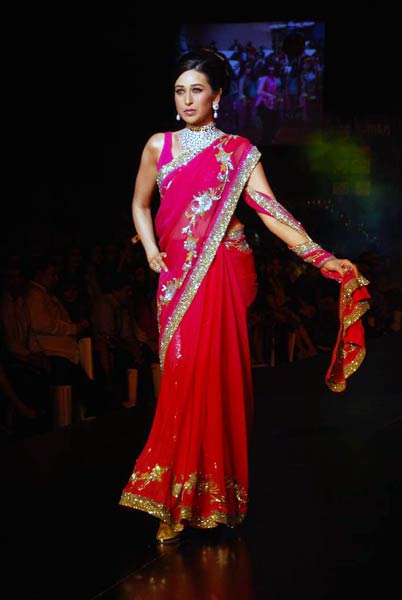 सलमान की 'बीइंग ह्यूमन' के लिए रैंप पर परियां | रैंप पर सितारे