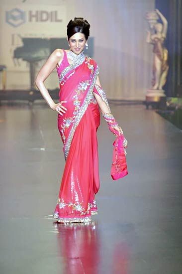 सलमान की 'बीइंग ह्यूमन' के लिए रैंप पर परियां | रैंप पर सितारे