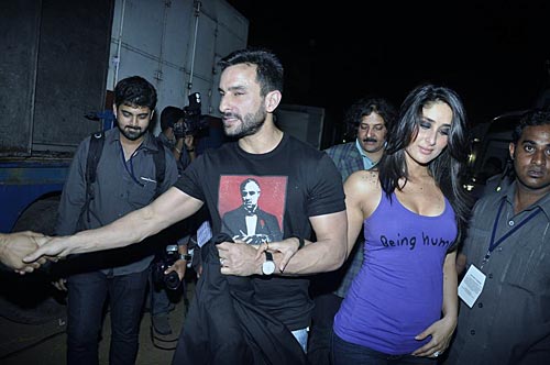 फैशनवीक में करीना और करिश्‍मा | एचडीआईएल फैशन वीक