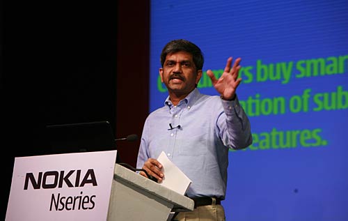 प्रियंका ने लॉन्‍च किया 'नोकिया एन8'