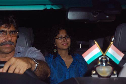 सितारों संग बिग बी ने मनाया जन्‍मदिन । रैम्‍प पर अमिताभ और शाहरुख