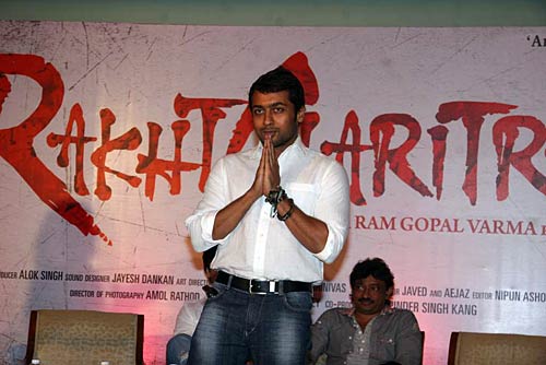 'रक्‍त चरित्र' में अलग लुक में विवेक | प्रियंका से शादी करेंगे विवेक