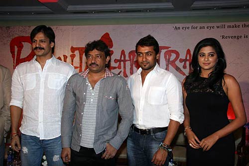 'रक्‍त चरित्र' में अलग लुक में विवेक | प्रियंका से शादी करेंगे विवेक