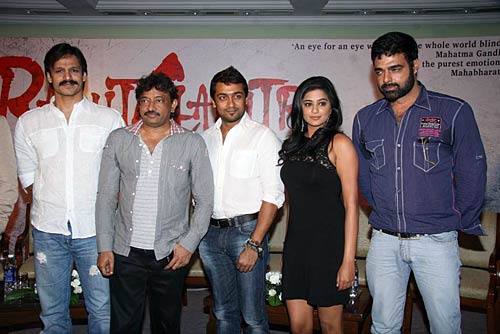 'रक्‍त चरित्र' में अलग लुक में विवेक | प्रियंका से शादी करेंगे विवेक