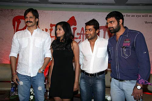 'रक्‍त चरित्र' में अलग लुक में विवेक | प्रियंका से शादी करेंगे विवेक