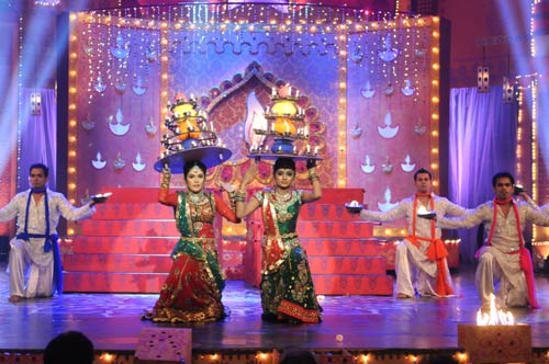 टीवी कलाकारों ने मनाई 'दीवाली दिलों की' | ग्लैमर का तड़का