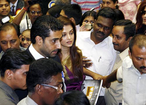 नेशनल अवार्ड समारोह में बच्चन परिवार की धूम |   बिग बी का जन्‍मदिन