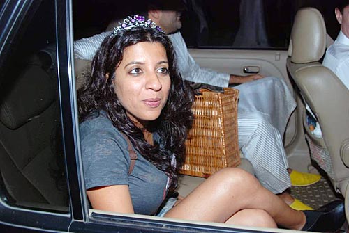 ऋतिक ने मनाई हैलोवीन पार्टी  | मल्लिका बनी नागिन