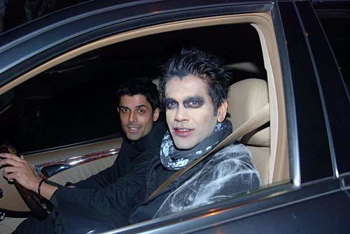 ऋतिक ने मनाई हैलोवीन पार्टी  | मल्लिका बनी नागिन