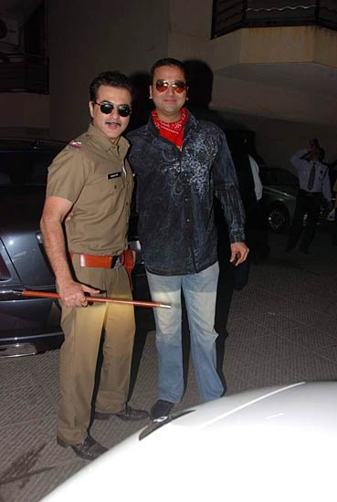 ऋतिक ने मनाई हैलोवीन पार्टी  | मल्लिका बनी नागिन