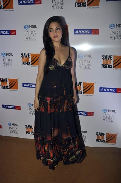 श्रद्धा शर्मा का धमाल... | फोटो: हॉट सनी लियोन