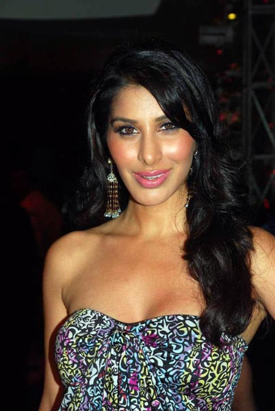 श्रद्धा शर्मा का धमाल... | फोटो: हॉट सनी लियोन