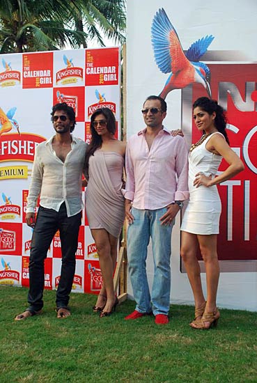 किंगफिशर का नया कैलेंडर जल्‍द | 'ज्‍वेलरी वीक' में दीपिका