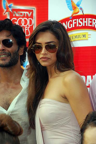 किंगफिशर का नया कैलेंडर जल्‍द | 'ज्‍वेलरी वीक' में दीपिका