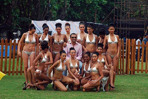 किंगफिशर का नया कैलेंडर जल्‍द | 'ज्‍वेलरी वीक' में दीपिका