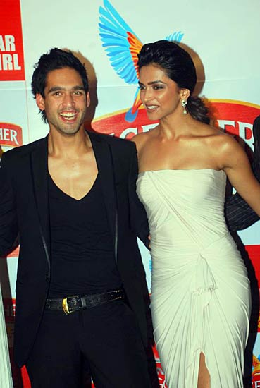 किंगफिशर का नया कैलेंडर जल्‍द | 'ज्‍वेलरी वीक' में दीपिका