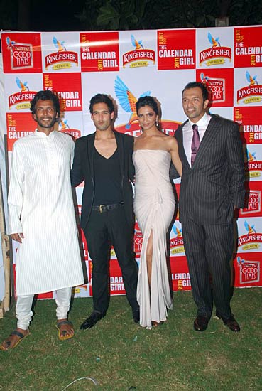 किंगफिशर का नया कैलेंडर जल्‍द | 'ज्‍वेलरी वीक' में दीपिका