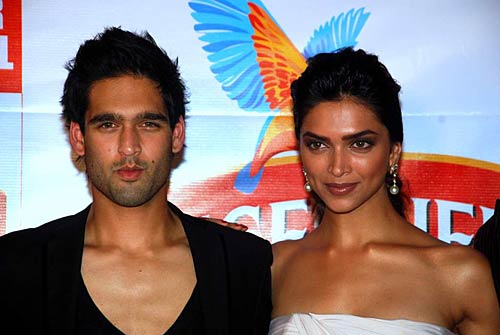 किंगफिशर का नया कैलेंडर जल्‍द | 'ज्‍वेलरी वीक' में दीपिका