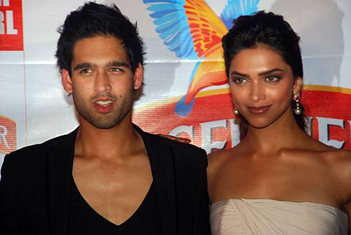 किंगफिशर का नया कैलेंडर जल्‍द | 'ज्‍वेलरी वीक' में दीपिका