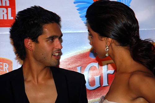 किंगफिशर का नया कैलेंडर जल्‍द | 'ज्‍वेलरी वीक' में दीपिका